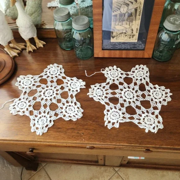 Two‎ Vintage New Hand Crocheted White 14