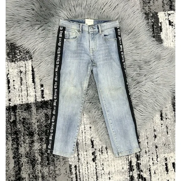 It's In My Jeans Youth 