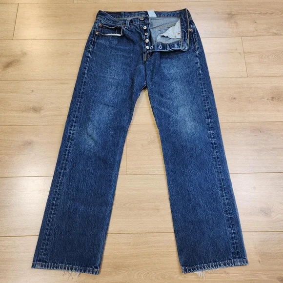 Levis 501 Jeans Mens 32x32 Blue Medium Wash Button Fly Straight Denim Casual Y2K