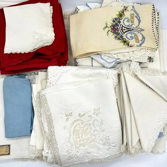 Vintage Table Linens Lot Stained Upcycling Napkins Placemats Floral Embroidered