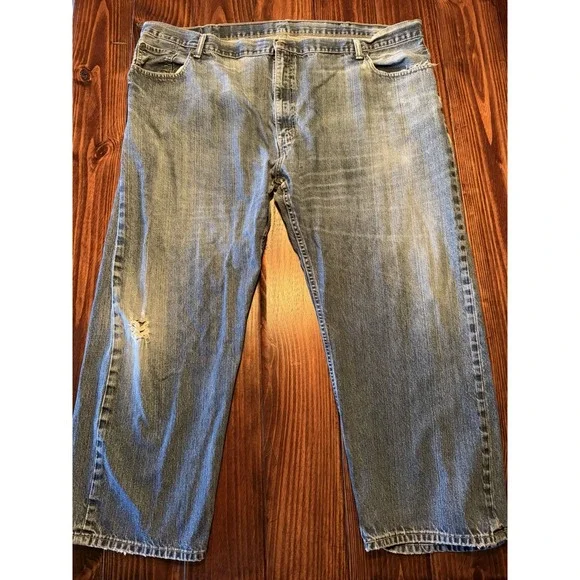 Men's Levi's 559 straight fit jeans‎ in a light wash, size W40 L32
