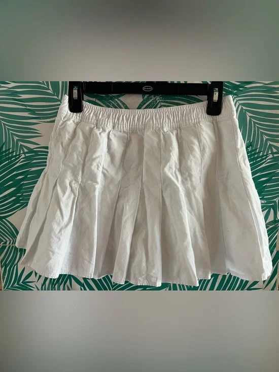 abercrombie kids teen White Pleated Skater Skirt w/ built in shorts Sz 13/14
