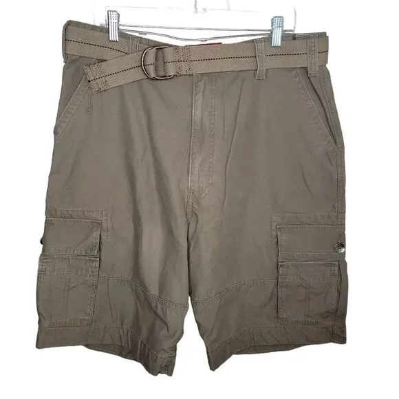 Levi's Men's khaki cargo shorts w/belt size 36