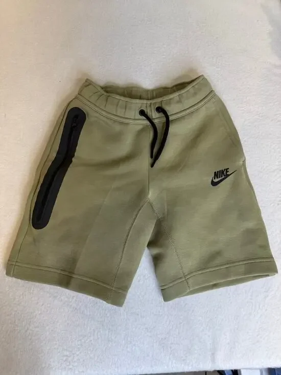 Nike Tech Fleece Shorts Youth Small Olive Green Zip Pocket NWOT Sportswear