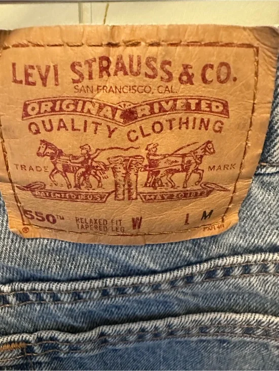 Levi's Relaxed Fit 550 Jeans size 11 medium