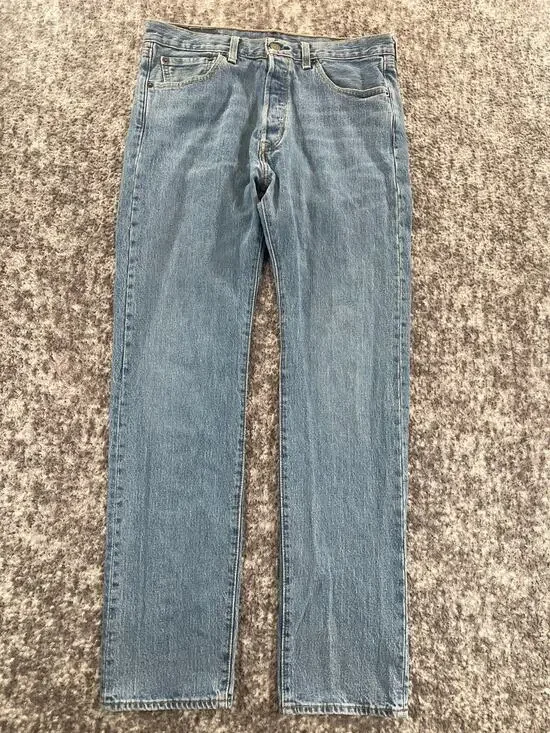 Levis Jeans Mens 31x32 Blue 501 Button Fly Straight Faded Denim Pants