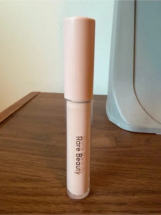 Rare Beauty Liquid Concealer in Soft Pink