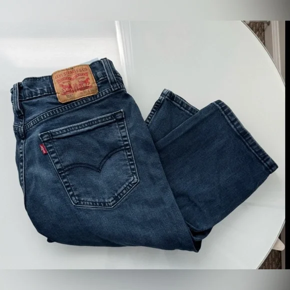 Levi's 514 Straight Fit Dark Wash Blue Denim Jeans 32 x 34 Classic Style
