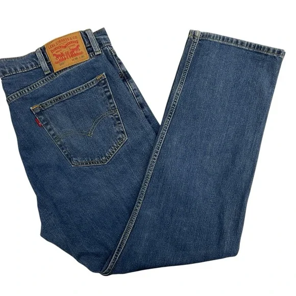 Levi's 505 Men's Size 38x30 (37X29) Medium Wash Straight Leg Classic Denim Jeans
