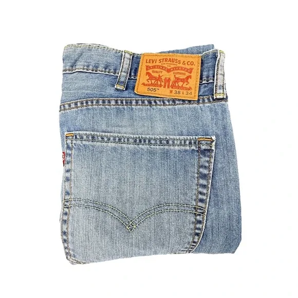 Vintage Levis Jeans Mens 38x34 Light Wash‎ Blue 505 Regular Fit Straight Leg
