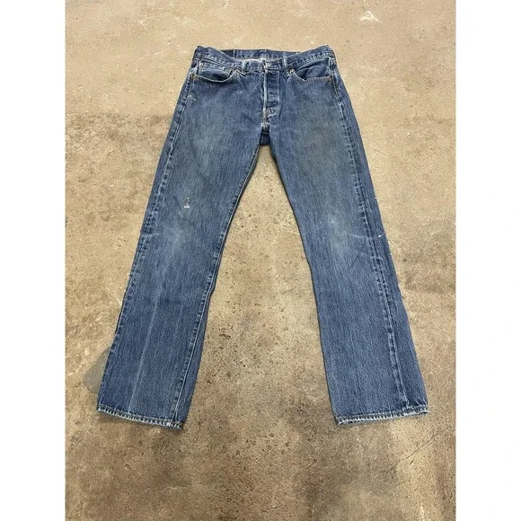 Levis 501 Jeans Mens 33x32 Medium‎ Wash Blue Straight Leg Button Fly Distressed