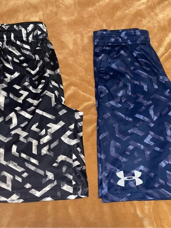Under Armour Boys Black & Blue Graphic Athletic Shorts