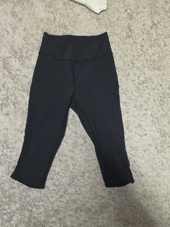 lululemon athletica Black Kids Capri Leggings with Side Detail