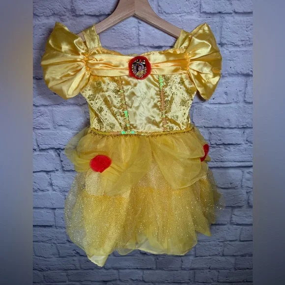 Disney princess‎ belle Halloween dress up costume size medium 8-10 yellow