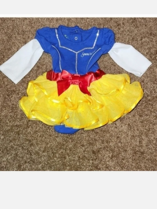 Adorable Princess Snow White Costume