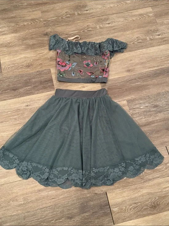 Weissman Green Floral Lace Two-Piece Dance Costume