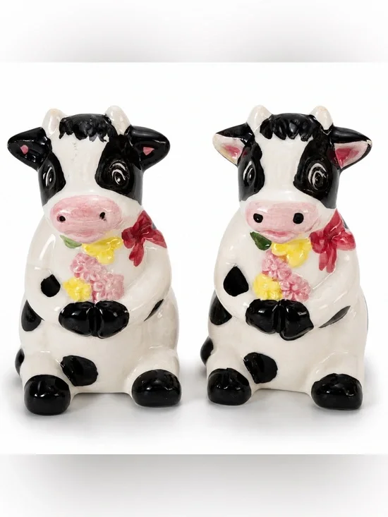 Vintage Ceramic Cow Salt & Pepper Shakers Set Farmhouse Country Kitchen Decor  c