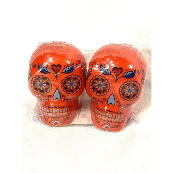 NEW red‎ sugar skull salt & pepper shakers