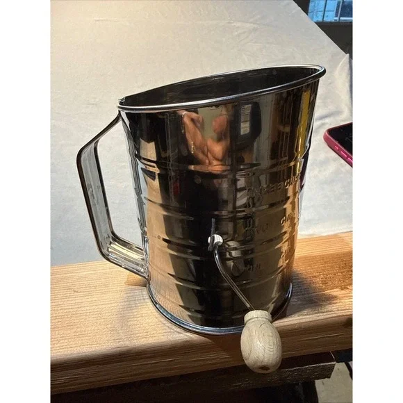 Stainless Steel 3 Cup Flour Sifter Hand Crank Wood Knob Manual Kitchen Tool Silv