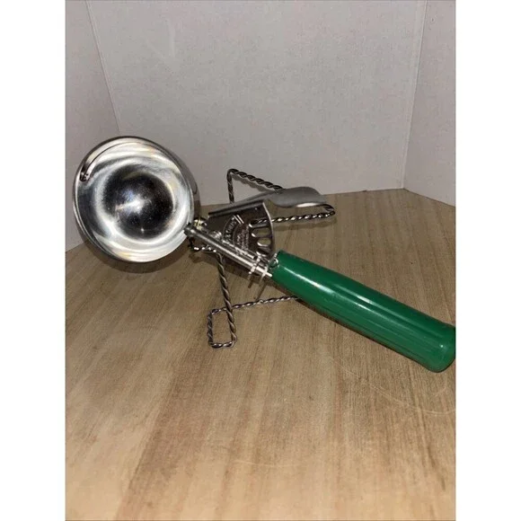 Vintage Bakers And Chefs Scoop #12 Excellent Working Condition Green Handle NSF