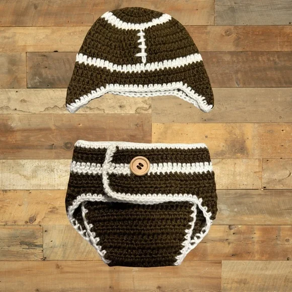 So’Dorable Baby Football Hat & Diaper Cover Set 0–6 Months Crochet Brown White‎