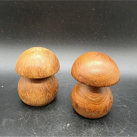 Vintage Wood Wooden Novelty Mushroom Salt Pepper Shakers 3