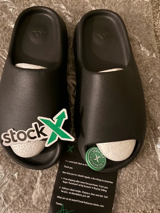 Verified onyx Adidas Slides