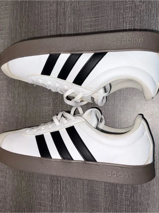 adidas White Sneakers with Black Stripes and Brown Sole