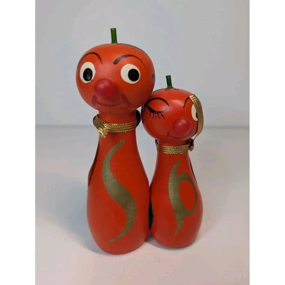 Anthropomorphic Salt Pepper Shakers Orange Wood Magnetic Vintage‎ 1950-60s Japan