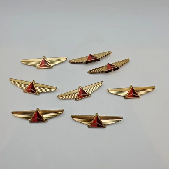 Lot of 8 Delta Airlines Plastic Junior Pilot -Kiddie Wings- Pins Pinbacks