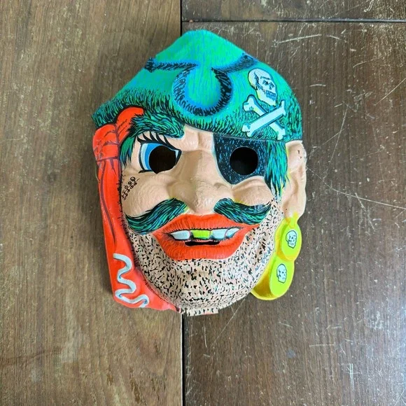 ZEST Soap VINTAGE hard‎ plastic Neon Pirate Face Black Light Halloween mask