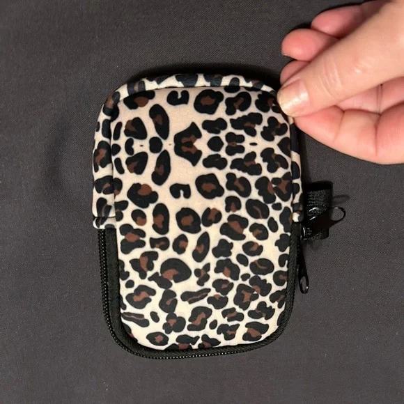 Water bottle pouch