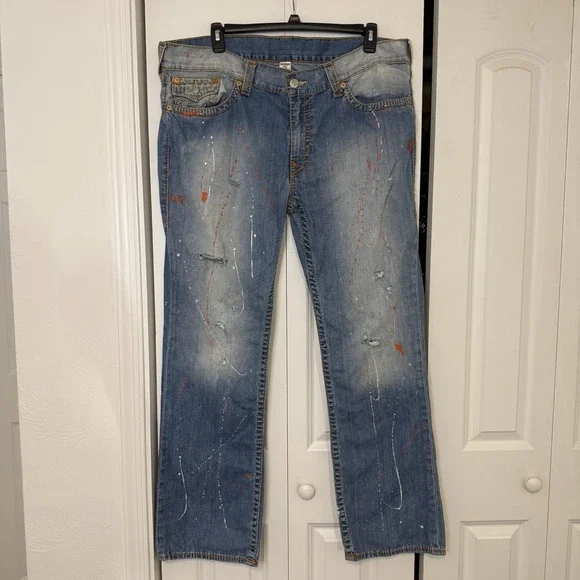 True Religion World Tour sz 42 by 34 Distressed Destroyed Ripped Painted Jeans