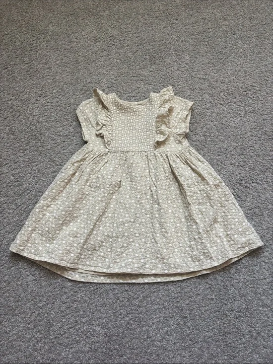 Noralee size 4T Little Girls' Cream Floral Flutter-Sleeve Dress