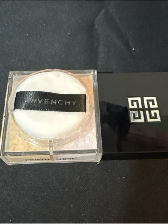 Givenchy Prisme Libre Loose Powder - Satin Blanc (White)