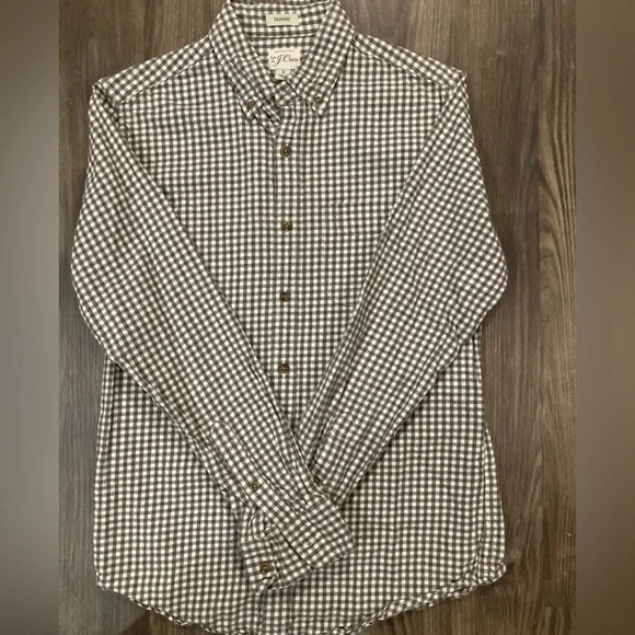 J. Crew Classic Brushed Twill Men’s‎ Small Button Down