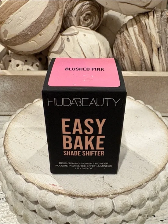 HUDA BEAUTY Easy Bake Shade Shifter — Blushed Pink