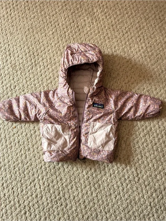 Patagonia Pink Floral Hooded Puffer Jacket with Cream Pockets