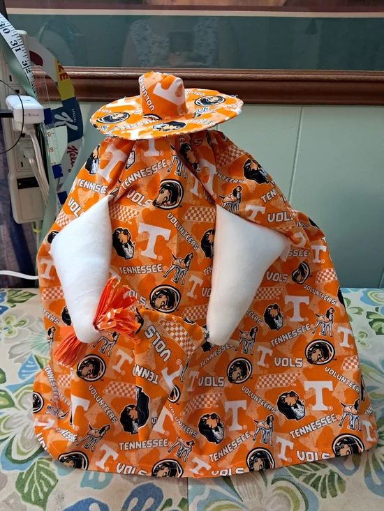 4042 PORCH GOOSE Tennessee Orange Volunteer Themed Craft Hat and Cape Set.