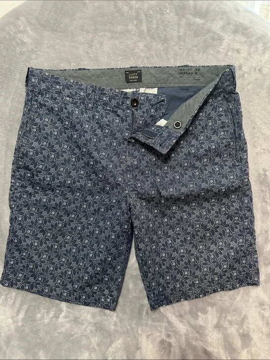 J. Crew Navy Floral Print Flat-Front Men’s Chino Shorts SOO3