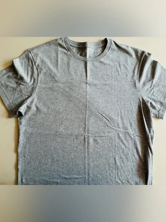 J. Crew Men’s Broke-in Short-sleeve T-shirt. L. New without the tags.