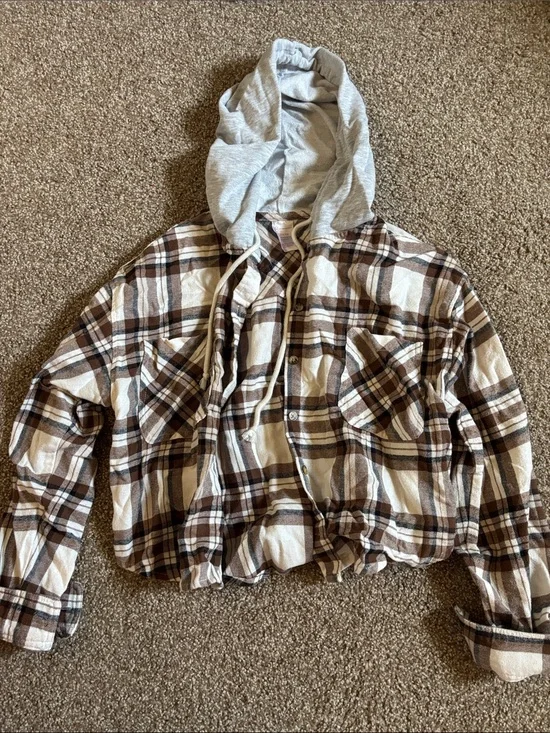 No Boundaries Plaid Shirt Jacket in Brown & Gray