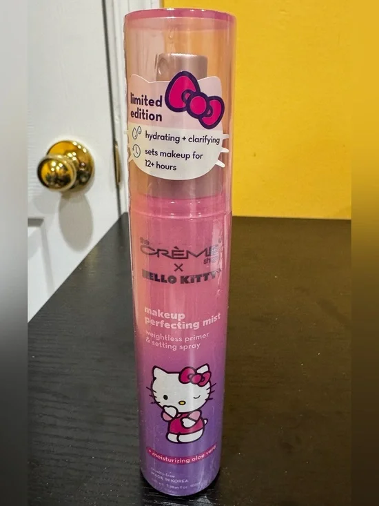 The Crème Shop x Hello Kitty Makeup Perfecting Mist brand new sealed 100 ml