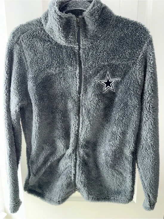 NFL Juniors Collection grey fleece jacket