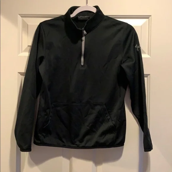 Under Armour Youth XL quarter zip black jacket.​​​​​​​​​​​​​​​​​​​​​