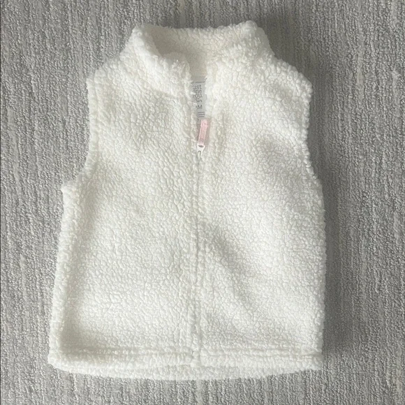 Carter's kids White Sherpa Vest - 18 months