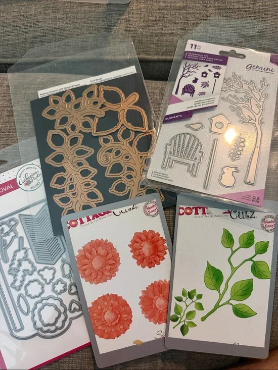 Floral and Leaf Die Set Collection -set of 5