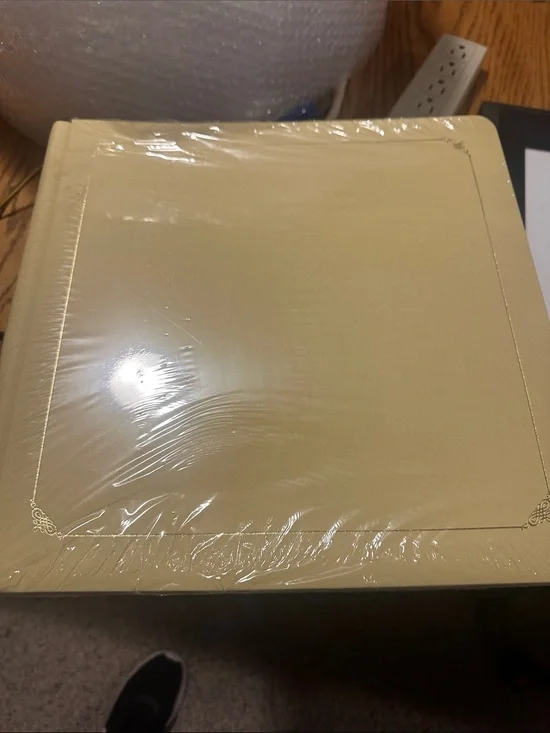 Creative Memories 12x12 Yellow Scrapbook. NWT