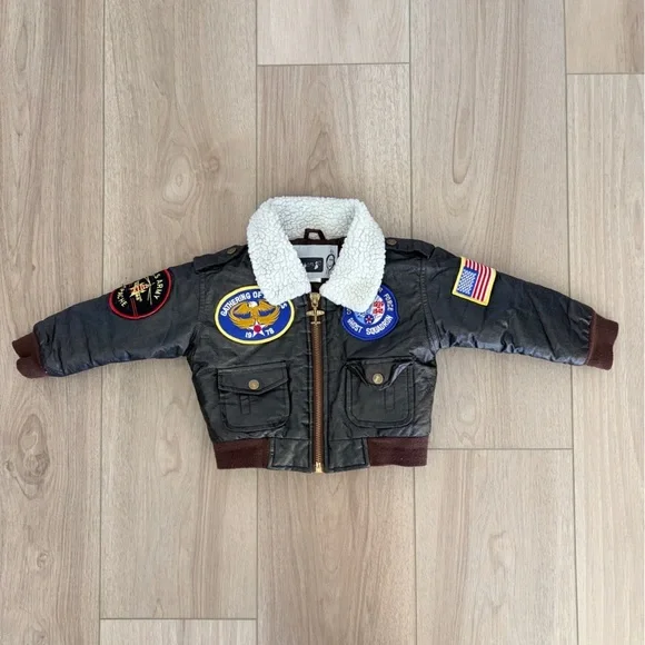 Vintage Black Kids Puffer Jacket with White Sherpa Collar and Patch Details