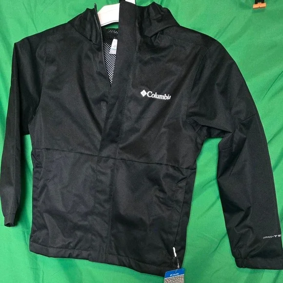 Kids Columbia black windbreaker jacket with hood #outdoor #windbreaker